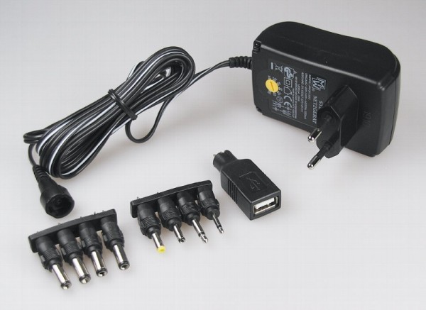 Switchmode Steckernetzteil &quot;CT18&quot; USB 1500mA, 3/5/6/7,5/9/12V, LED, 188g